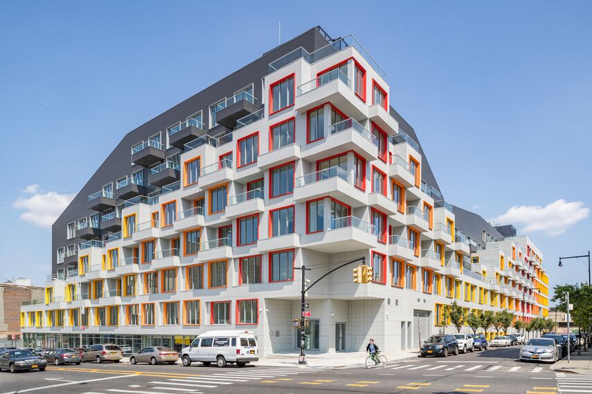 SlimLine 38 Ramen en SlimLine 38 Deuren - Appartementencomplex The Rheingold gelegen in New York City, Verenigde Staten van Amerika