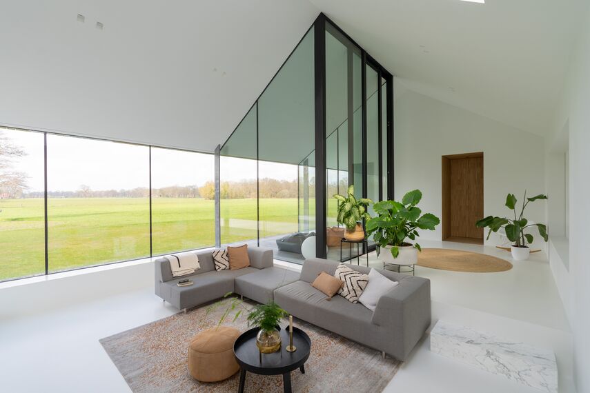 SlimLine 38 Deuren, ConceptPatio 130 Schuifsystemen en ConceptSystem 77 Ramen - Het Kleine Krikhaar: van landbouwschuur tot luxueus droomhuis gelegen in Geesteren, Nederland