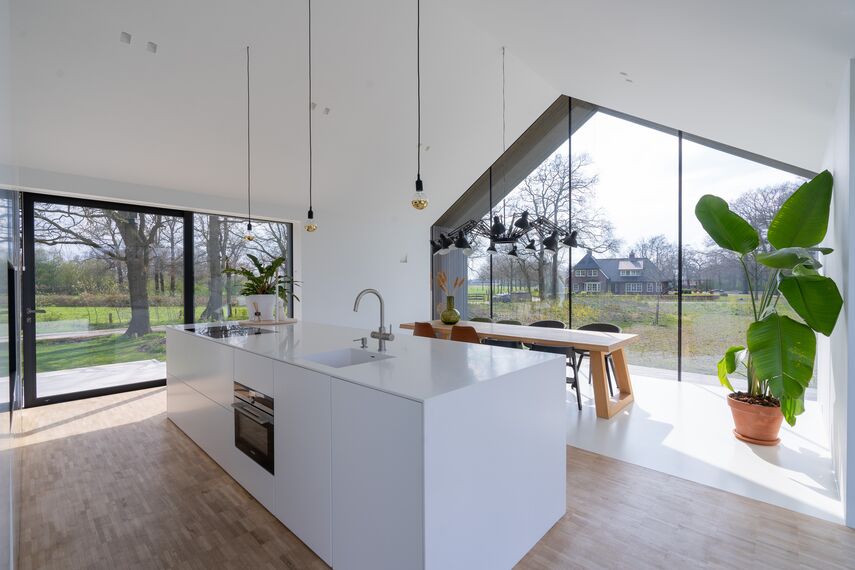 SlimLine 38 Deuren, ConceptPatio 130 Schuifsystemen en ConceptSystem 77 Ramen - Het Kleine Krikhaar: van landbouwschuur tot luxueus droomhuis gelegen in Geesteren, Nederland