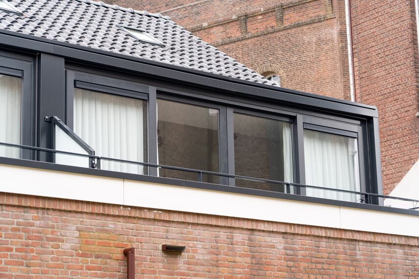 ConceptPatio 130 Schuifsystemen, ConceptSystem 77 Ramen en SlimLine 38 Deuren - Appartementencomplex Tuin van Noord: van gevangenis naar luxe woningen gelegen in Rotterdam, Nederland