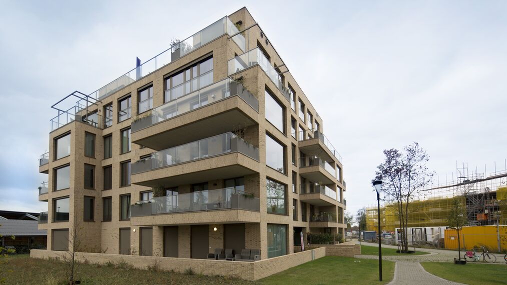 SlimLine 38 Deuren, ConceptSystem 77 Deuren, CW 50 Standard Vliesgevels en ConceptWall 50 Vliesgevels - Residental/Project Urban villa's Jeroen Bosch Park: Een nieuwe skyline van Den Bosch gelegen in 's Hertogenbosch, Nederland