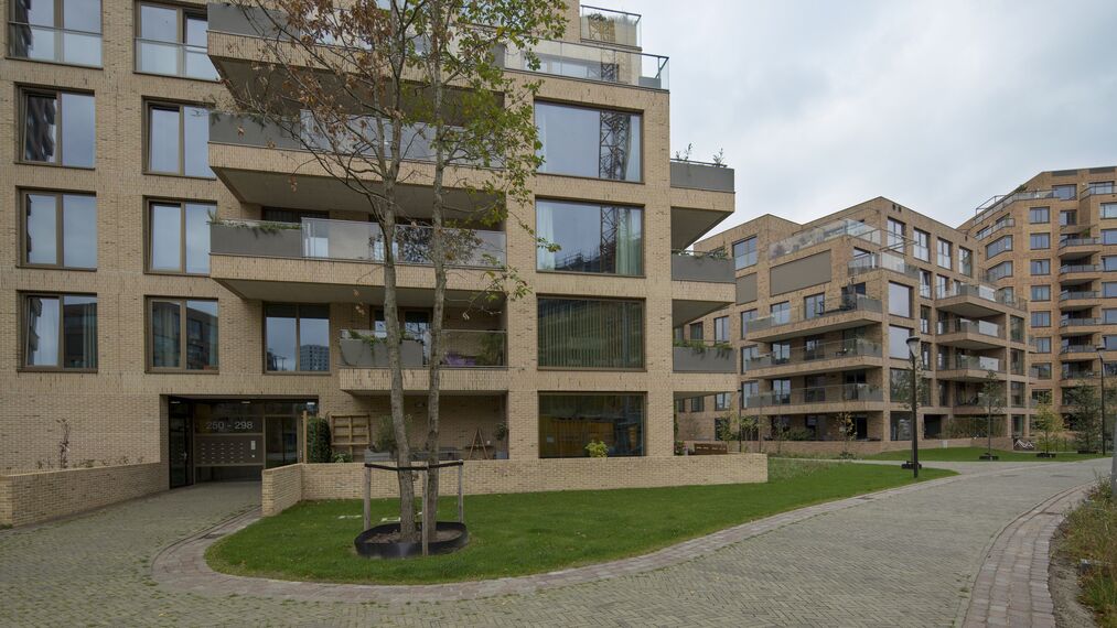 SlimLine 38 Deuren, ConceptSystem 77 Deuren, CW 50 Standard Vliesgevels en ConceptWall 50 Vliesgevels - Residental/Project Urban villa's Jeroen Bosch Park: Een nieuwe skyline van Den Bosch gelegen in 's Hertogenbosch, Nederland