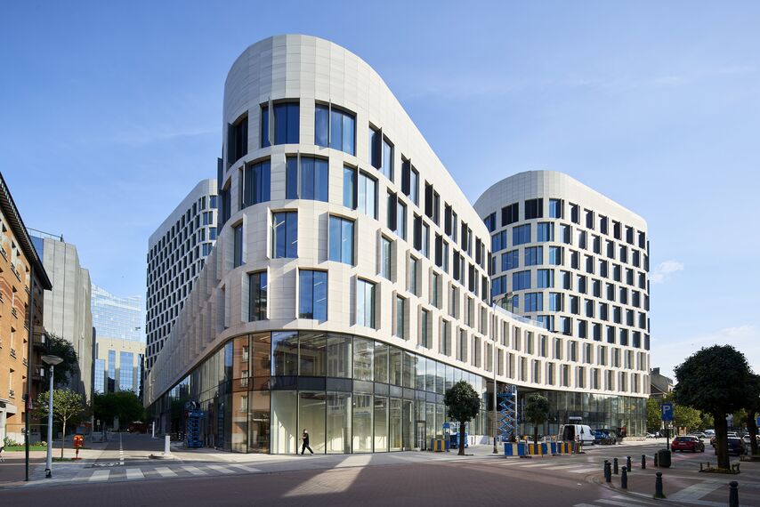 ConceptWall 50 Vliesgevels, ConceptWall 86 Vliesgevels, CW 86 Standard Vliesgevels en CW 86-EF Vliesgevels - Quatuor: een kwartet van gebouwen met duurzame oplossingen gelegen in Brussels, België