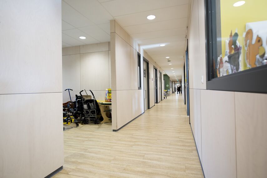 ConceptSystem 77 Deuren, ConceptSystem 77 Verborgen vleugel Ramen, CW 50 Standard Vliesgevels en ConceptWall 50 Vliesgevels - KJC Heliomare & MFS: gewoon waar kan, speciaal waar moet gelegen in Heemskerk, Nederland