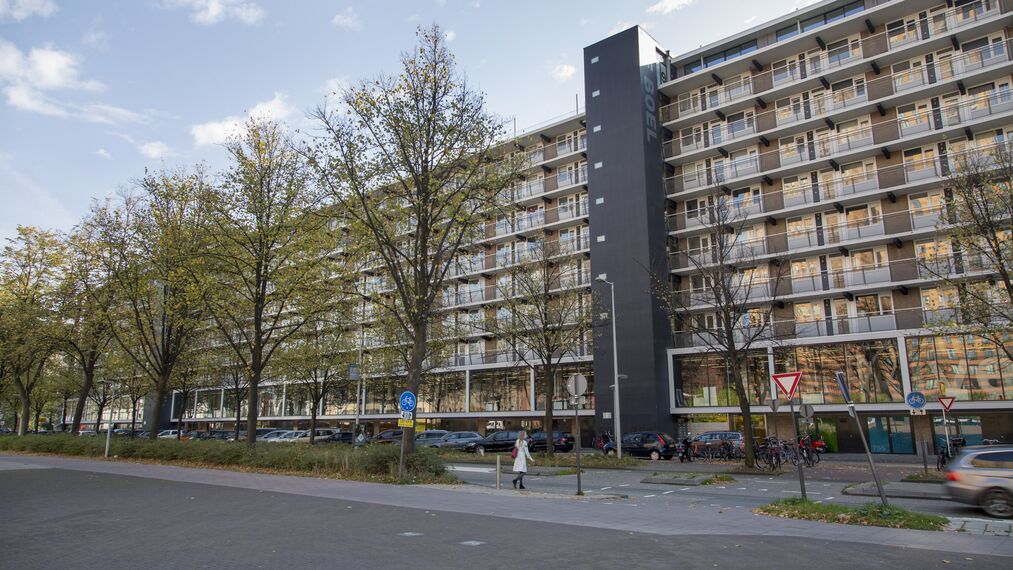 CW 50 Standard Vliesgevels, ConceptWall 50 Vliesgevels en ConceptWall 50 Slimline Vliesgevels - Appartementencomplex Flatgebouw de Boel Amsterdam: Tweede Jeugd voor gallerijflat gelegen in Amsterdam, Nederland