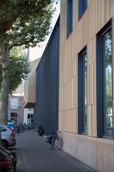 ConceptWall 50 Vliesgevels en ConceptSystem 77 Ramen - Bibliotheek Deventer: eigentijds in vormgeving en materialisering gelegen in Deventer, Nederland