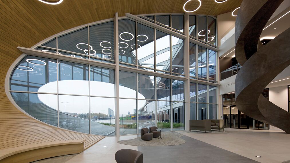 ConceptFolding 77 Schuifsystemen en ConceptWall 50 Vliesgevels - Warehouse DC New Logic III: het op één na duurzaamste distributiecenturm ter wereld gelegen in Tilburg, Nederland