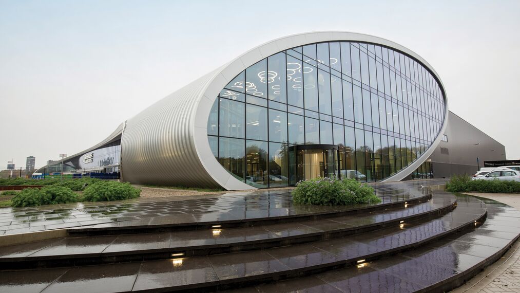 ConceptFolding 77 Schuifsystemen en ConceptWall 50 Vliesgevels - Warehouse DC New Logic III: het op één na duurzaamste distributiecenturm ter wereld gelegen in Tilburg, Nederland