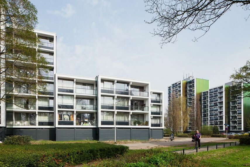 ConceptSystem 68 Ramen en ConceptPatio 130 Schuifsystemen - Appartementencomplex Weezenhof Nijmegen: Duurzame flat-renovatie met Dubo-keur gelegen in Nijmegen, Nederland