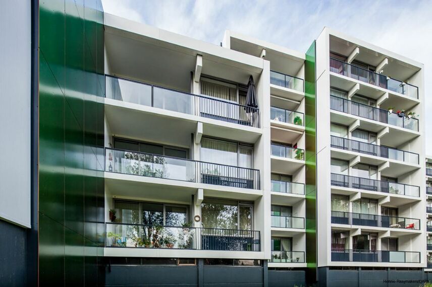 ConceptSystem 68 Ramen en ConceptPatio 130 Schuifsystemen - Appartementencomplex Weezenhof Nijmegen: Duurzame flat-renovatie met Dubo-keur gelegen in Nijmegen, Nederland