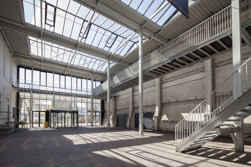 CS 38-SL Geannuleerde systemen en ConceptRoof 120 Tuinkamers - Office building CHV Noordkade: een transformatie in Veghel gelegen in Veghel, Nederland