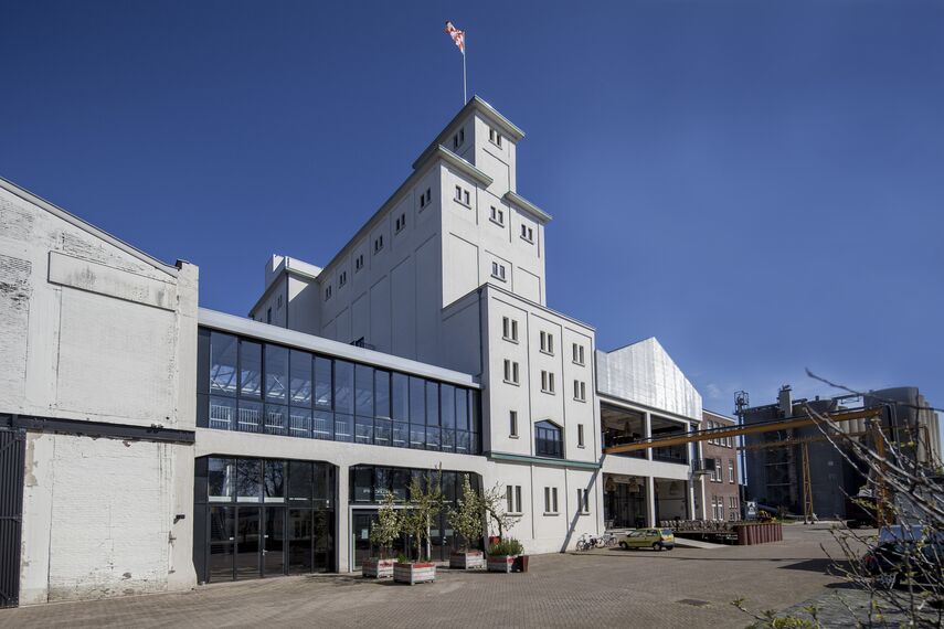 CS 38-SL Geannuleerde systemen en ConceptRoof 120 Tuinkamers - Office building CHV Noordkade: een transformatie in Veghel gelegen in Veghel, Nederland