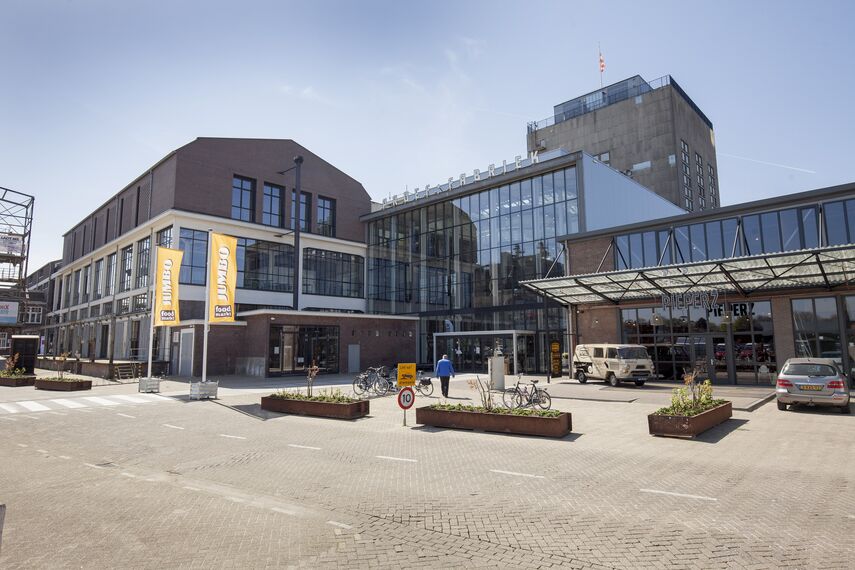 CS 38-SL Geannuleerde systemen en ConceptRoof 120 Tuinkamers - Office building CHV Noordkade: een transformatie in Veghel gelegen in Veghel, Nederland