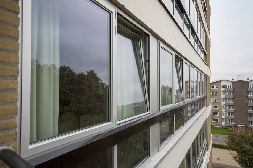 CS 38-SL Geannuleerde systemen en SlimLine 38 Ramen - Appartementencomplex Torenflat Maastricht: Facelift verbetert wooncomfort iconische Torenflat gelegen in Maastricht, Nederland