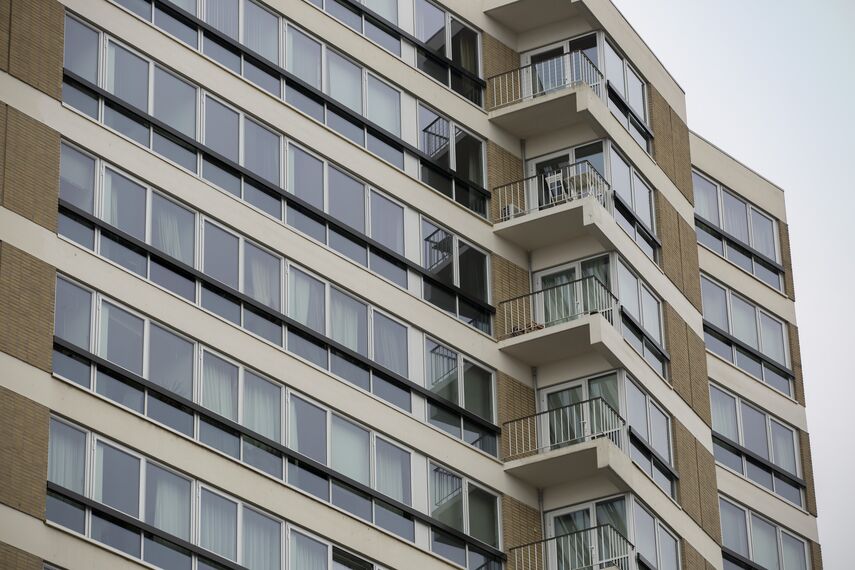 CS 38-SL Geannuleerde systemen en SlimLine 38 Ramen - Appartementencomplex Torenflat Maastricht: Facelift verbetert wooncomfort iconische Torenflat gelegen in Maastricht, Nederland