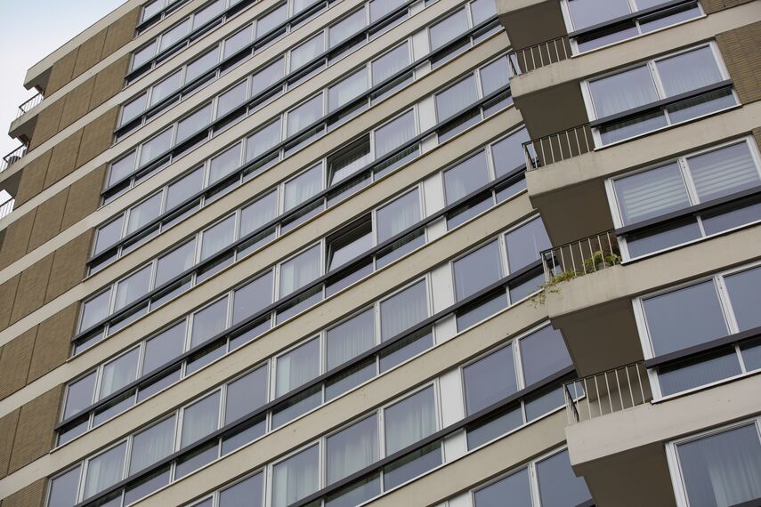 CS 38-SL Geannuleerde systemen en SlimLine 38 Ramen - Appartementencomplex Torenflat Maastricht: Facelift verbetert wooncomfort iconische Torenflat gelegen in Maastricht, Nederland