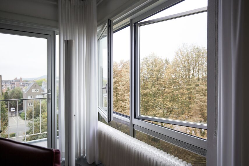 CS 38-SL Geannuleerde systemen en SlimLine 38 Ramen - Appartementencomplex Torenflat Maastricht: Facelift verbetert wooncomfort iconische Torenflat gelegen in Maastricht, Nederland
