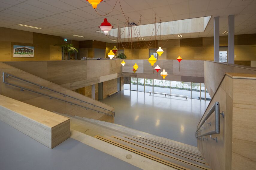 CS 38-SL Geannuleerde systemen en SlimLine 38 Ramen - Boarding school Kindercampus Zuidas: Robuust en fris gelegen in Amsterdam, Nederland