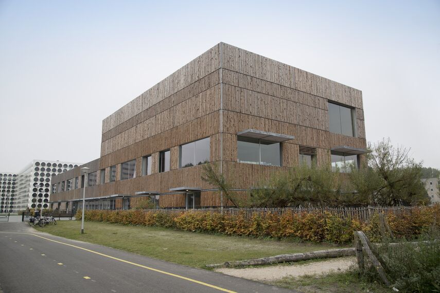 CS 38-SL Geannuleerde systemen en SlimLine 38 Ramen - Boarding school Kindercampus Zuidas: Robuust en fris gelegen in Amsterdam, Nederland