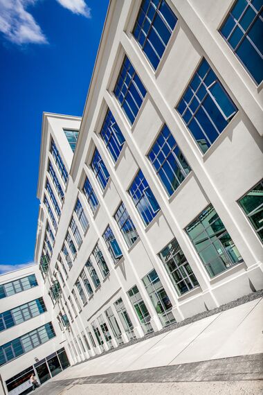 CS 38-SL Geannuleerde systemen en ConceptFolding 77 Schuifsystemen - Appartementencomplex Nedinsco gelegen in Venlo, Nederland