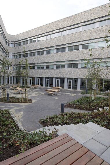 BriseSoleil 100 Zonwering, CS 104 (c) Geannuleerde systemen en ConceptWall 50-HI Vliesgevels - Office building Det Faglige Hus gelegen inDenemarken