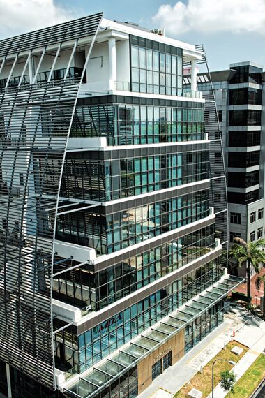 ConceptWall 60 Vliesgevels en ConceptSystem 59Pa Ramen - 8 Central Link at Jalan Kilang Barat gelegen inSingapore