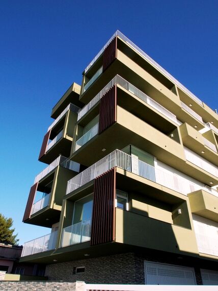 ConceptSystem 77 Ramen, ThermoSystem 68 Ramen en ConceptPatio 68 Schuifsystemen - Appartementencomplex La casa sull'olivo gelegen in Ragusa, Italië