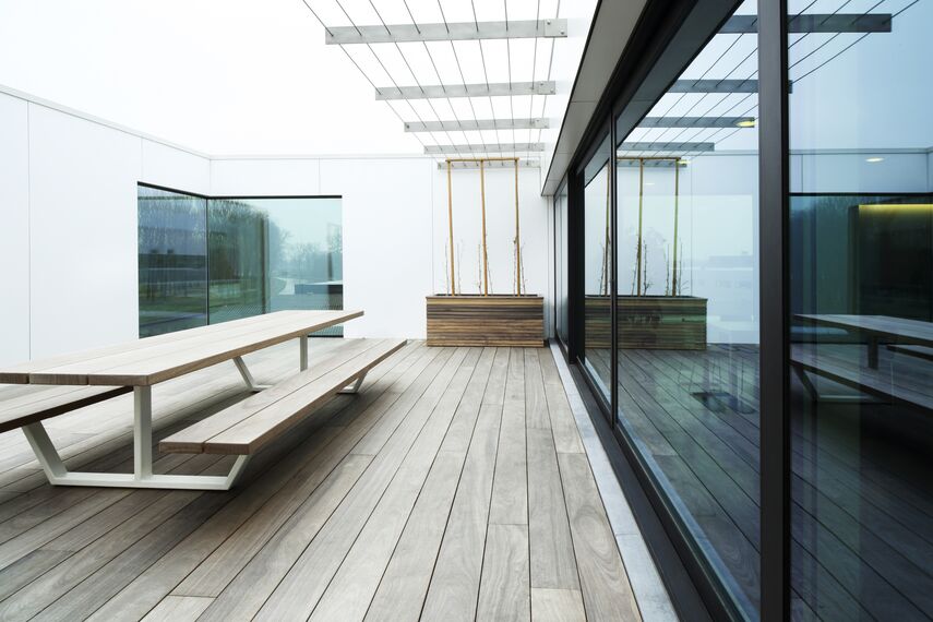 ConceptSystem 77 Ramen - Christiaens Office Building gelegen in Oostkamp, België