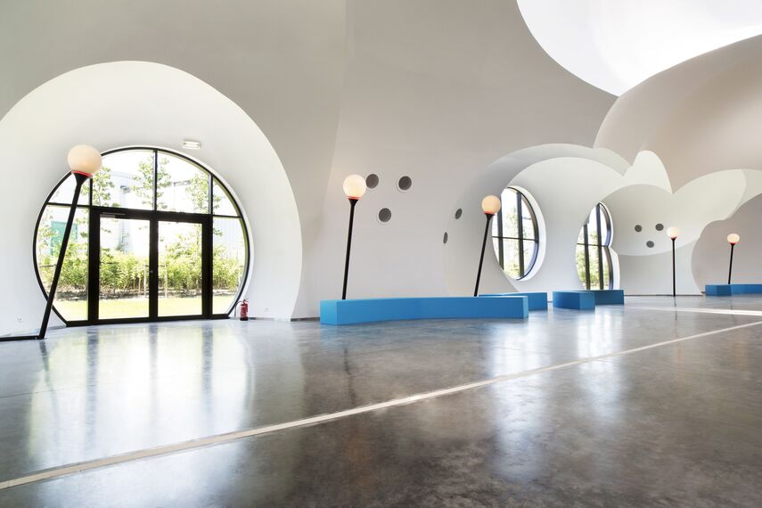 ConceptSystem 68 Ramen, ConceptWall 50 Vliesgevels en ConceptSystem 68 Deuren - City hall Municipality Oostkamp gelegen in Oostkamp, België