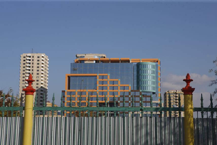 ConceptWall 50 Vliesgevels - Office building Shur Plaza gelegen in Baku, Azerbeidzjan