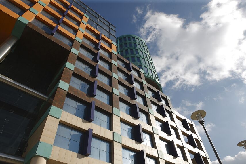 ConceptWall 50 Vliesgevels - Office building Shur Plaza gelegen in Baku, Azerbeidzjan