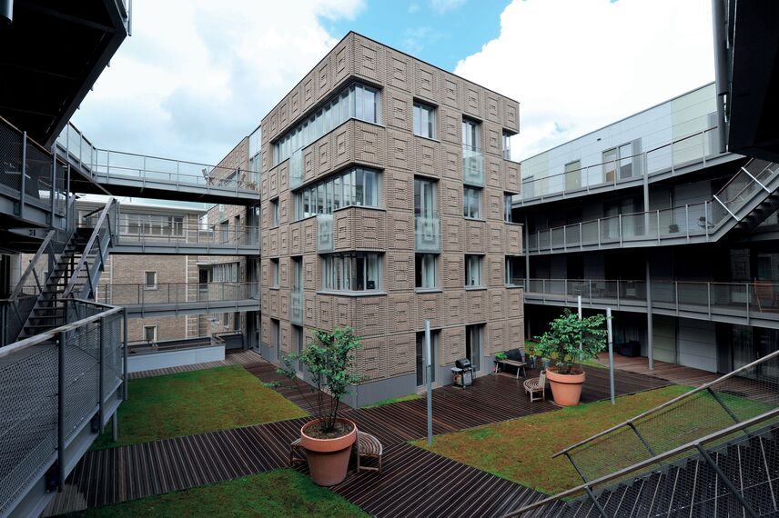 CS 38-SL Geannuleerde systemen, CS 38-SL Geannuleerde systemen en SlimLine 38 Ramen - Bloemhof: rank beeld met speciaal ontworpen bakstenen gevel gelegen in Groningen, Nederland