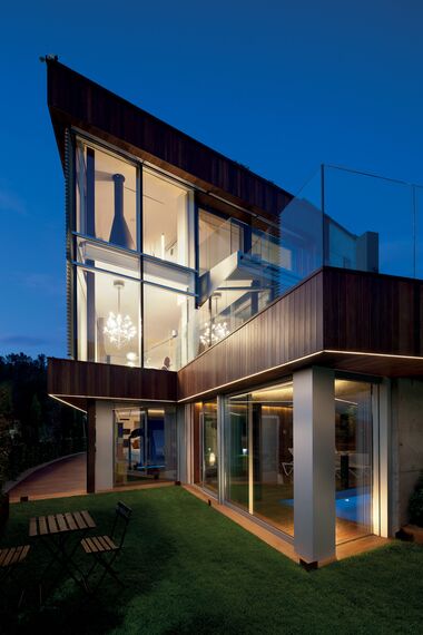 ConceptWall 60 Vliesgevels en ConceptPatio 130 Schuifsystemen - Private House El Papiol gelegen in Barcelona, Spanje