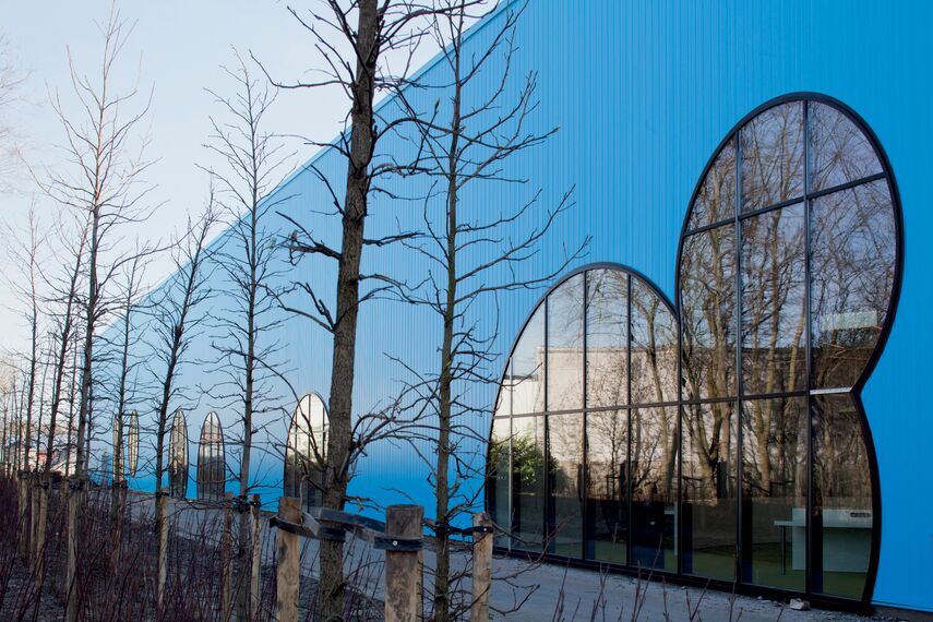 ConceptSystem 68 Ramen, ConceptWall 50 Vliesgevels en ConceptSystem 68 Deuren - City hall Municipality Oostkamp gelegen in Oostkamp, België