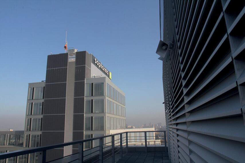 CW 86 Standard Vliesgevels, CS 86-HI (c) Geannuleerde systemen en CW 86-EF Vliesgevels - Sopharma Litex Business Towers gelegen in Sofia, Bulgarije