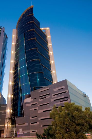 ConceptWall 50 Vliesgevels - Office building Platinum Tower gelegen in Seef Area, Bahrein