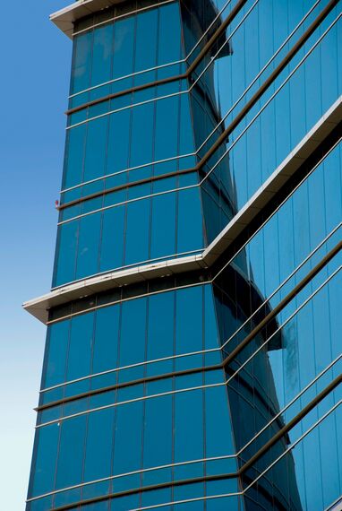 ConceptWall 50 Vliesgevels - Office building Platinum Tower gelegen in Seef Area, Bahrein