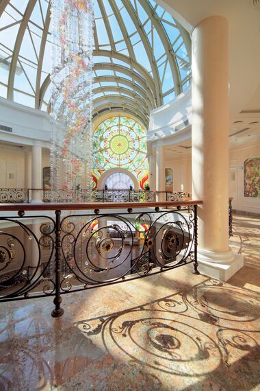 ConceptSystem 77 Ramen, ConceptWall 50 Vliesgevels en ConceptSystem 77 Deuren - Community centre Community Palace Tumen gelegen in Tumen, Rusland