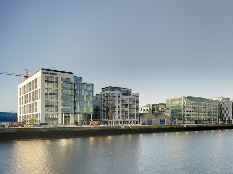 ConceptWall 60 Vliesgevels - Sir John Rogerson's Quay gelegen in Dublin, Ierland