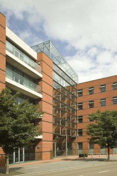 College/University Flemish Administrative Centre gelegen in Hasselt, België