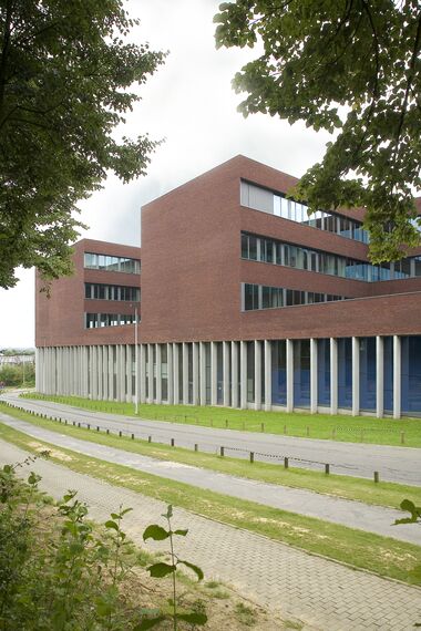 ConceptWall 50 Vliesgevels - School Faculteit REGA - V&V Leuven gelegen in Leuven, België