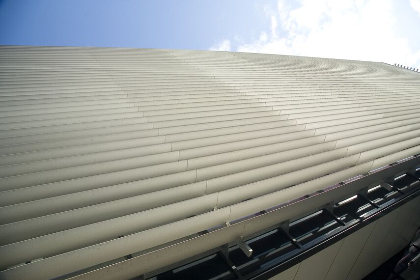 BriseSoleil 100 Zonwering en ConceptWall 50 Vliesgevels - 't Rabot gelegen in Gent, België