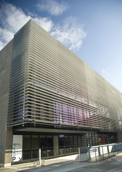 BriseSoleil 100 Zonwering en ConceptWall 50 Vliesgevels - 't Rabot gelegen in Gent, België