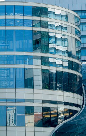 ConceptWall 50 Vliesgevels - Shopping centre Zlote Tarasy gelegen in Warsaw, Polen