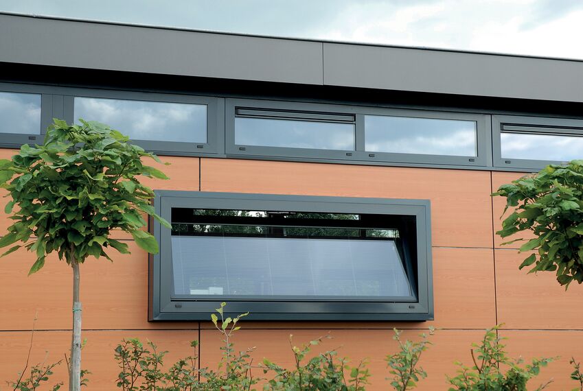 CP 96 Schuifsystemen - Villa Watervilla's: Deels onder water gelegen in Wilnis, Nederland