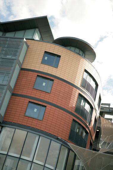 ConceptWall 50 Vliesgevels - Appartementencomplex Sainsbury's Maidenhead gelegen in Maidenhead, Verenigd Koninkrijk