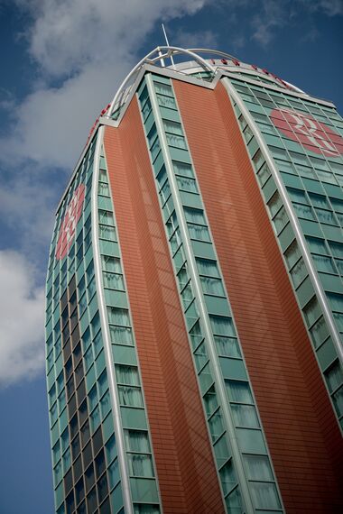 ConceptWall 60 Vliesgevels - Hotel/Holiday complex Orbital Plaza/Ramada Hotel gelegen in Cannock, Verenigd Koninkrijk