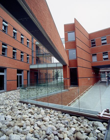 College/University Flemish Administrative Centre gelegen in Hasselt, België