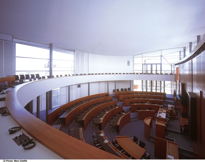 ConceptWall 50 Vliesgevels - Office building Brussels Parliament gelegen in Brussels, België