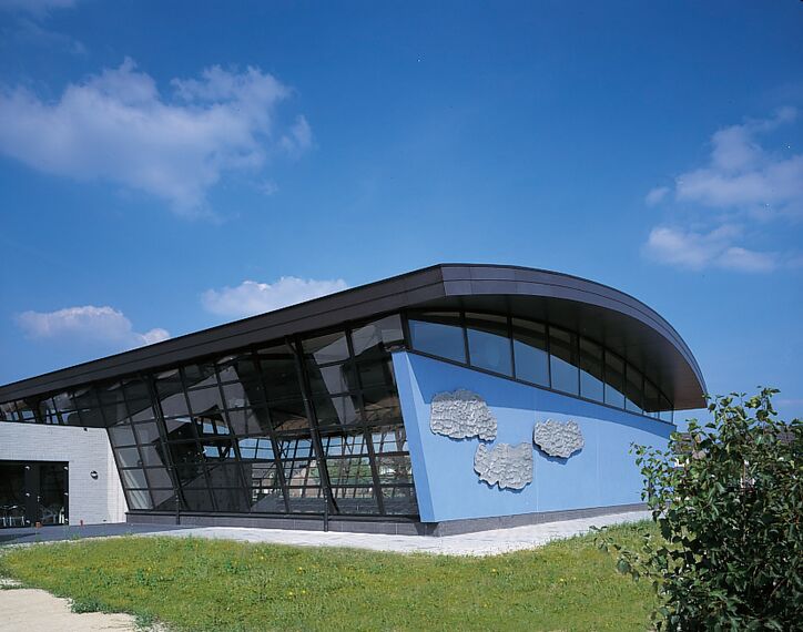 ConceptWall 50 Vliesgevels - Swimming pool Sports centre Reeshof gelegen in Tilburg, Nederland